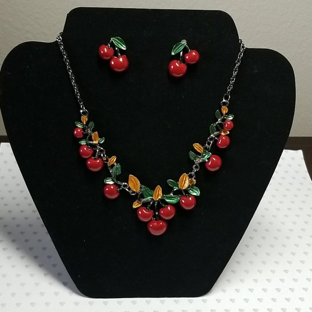 [SOLD] Retro Vintage Style Cherry Set